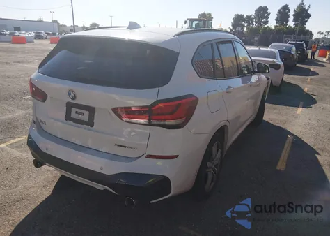 2020 BMW X1 xDrive28I z USA, uszkodzony, nr VIN WBXJG9C06L5P69080